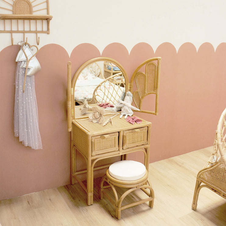 Seashell Vanity Dresser