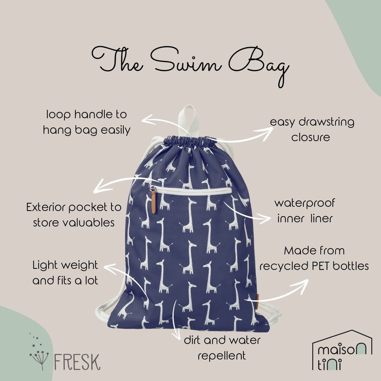 features of giraffe wet bag